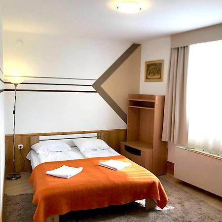 Art Eden Apartment Hajduszoboszlo Luaran gambar