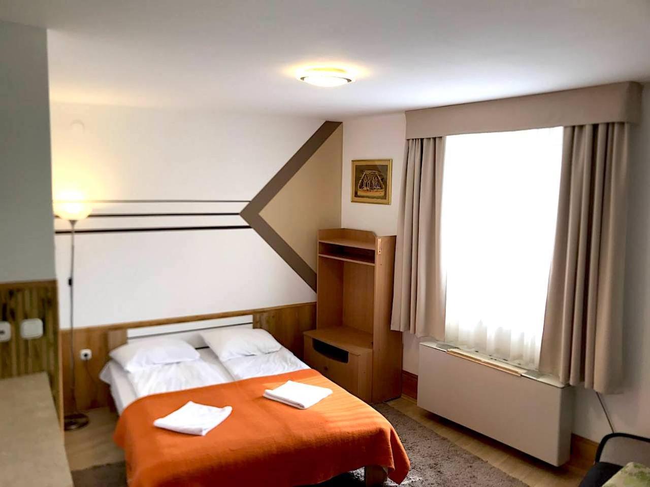 Art Eden Apartment Hajduszoboszlo Luaran gambar