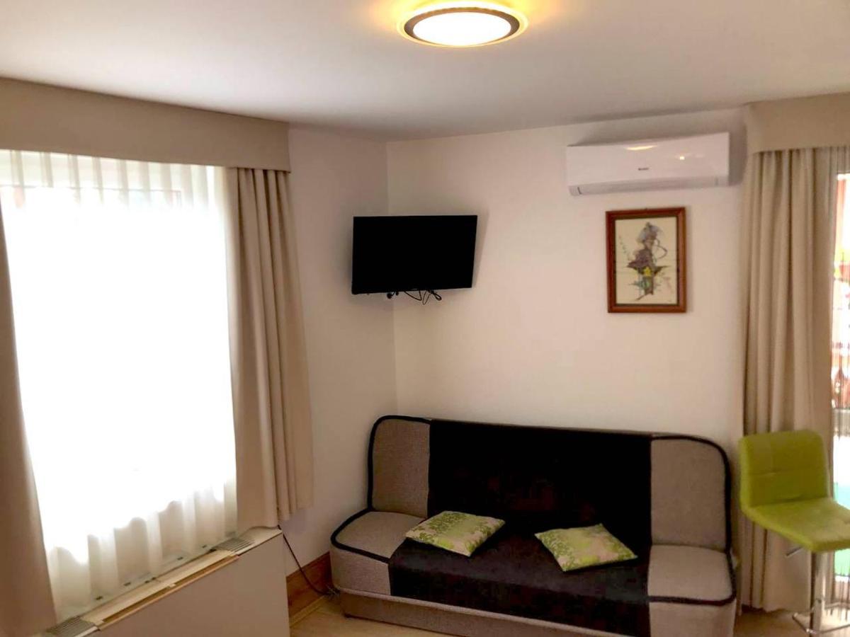 Art Eden Apartment Hajduszoboszlo Luaran gambar