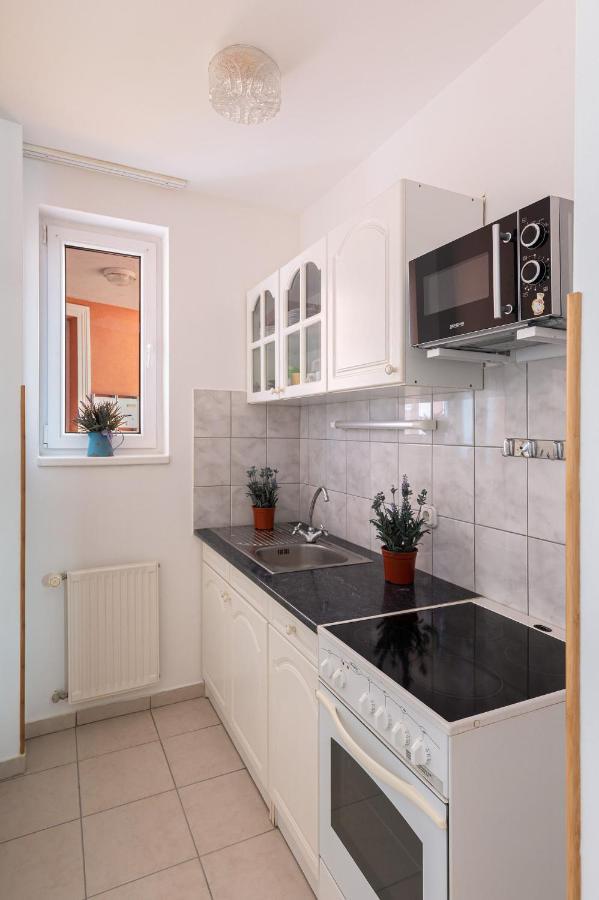 Art Eden Apartment Hajduszoboszlo Luaran gambar