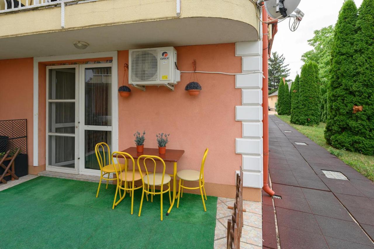Art Eden Apartment Hajduszoboszlo Luaran gambar