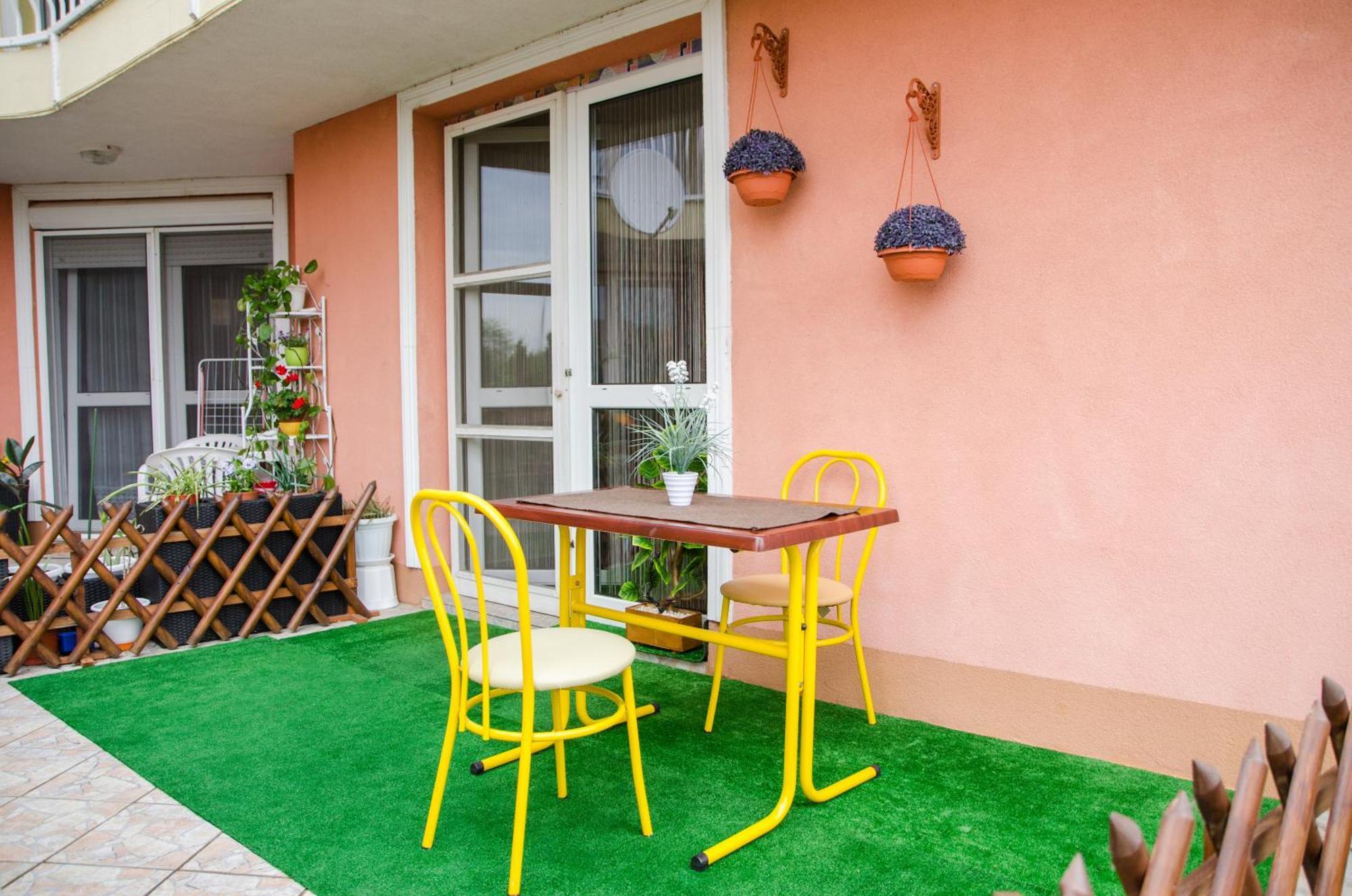 Art Eden Apartment Hajduszoboszlo Luaran gambar